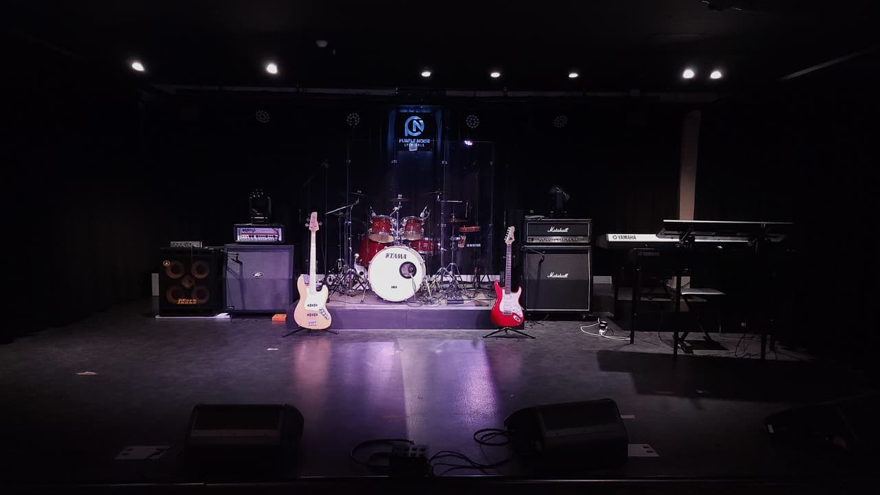 PURPLE NOISE LIVE HALL